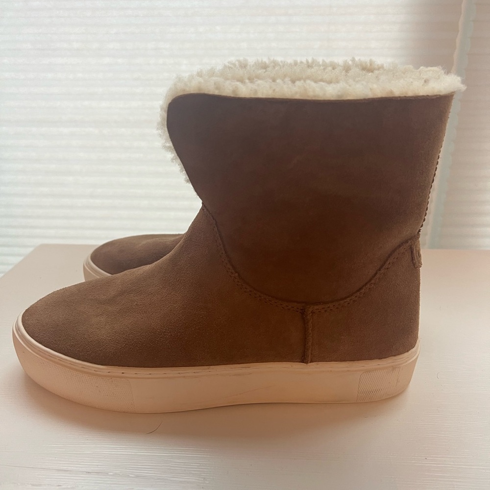 UGG Brown Winter Boots with Cream Lining
